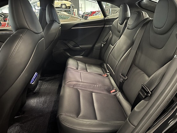 Tesla Model S 9 of 12