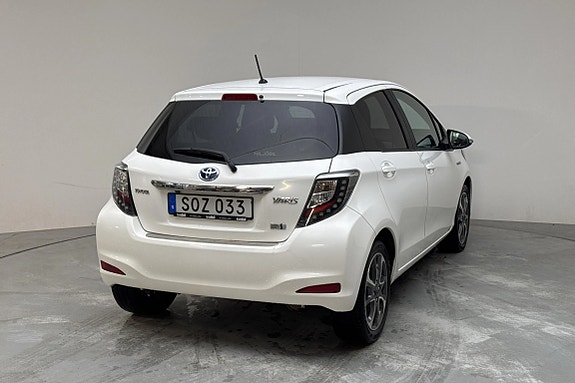 Toyota Yaris 6 of 17