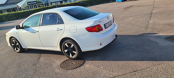 Toyota Corolla 6 of 7