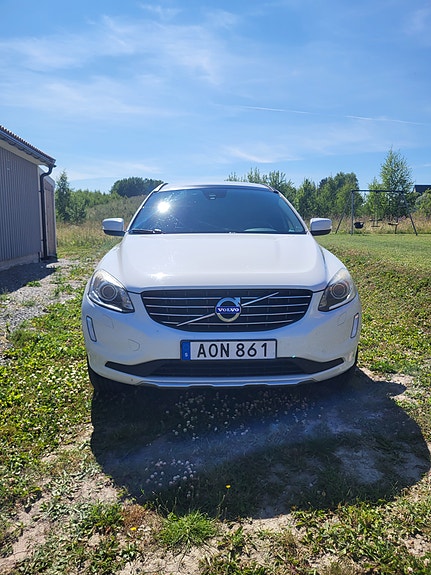 Volvo XC60 3 of 5