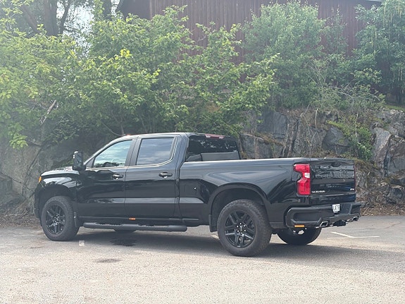 Chevrolet Silverado 5 of 5