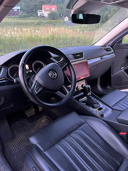 Skoda Superb 5 of 5