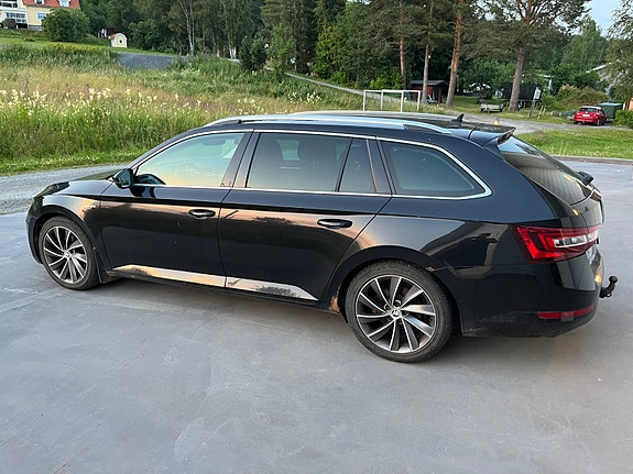 Skoda Superb 4 of 5