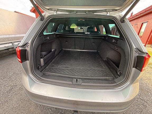 Volkswagen Passat Alltrack 8 of 8