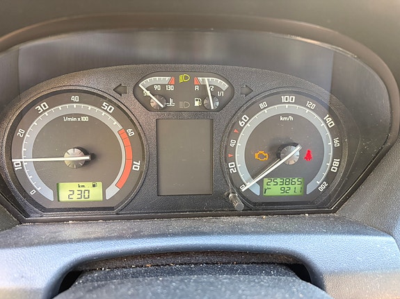 Skoda Fabia 3 of 5