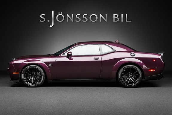 Dodge Challenger 4 of 5