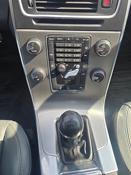 Volvo V60 16 of 20