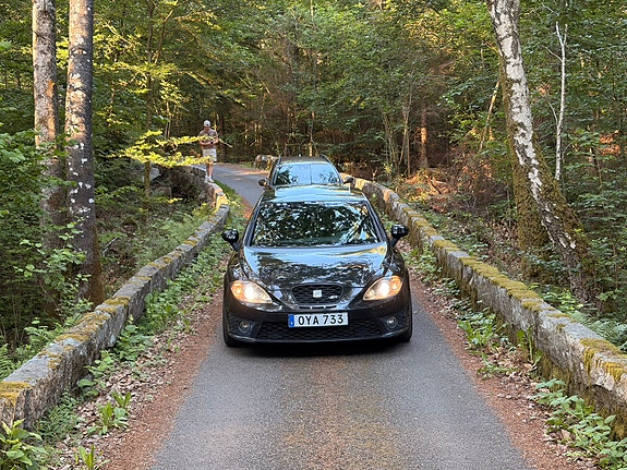 Seat Leon 2 of 8