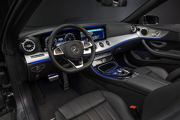 Mercedes-Benz E400 11 of 16
