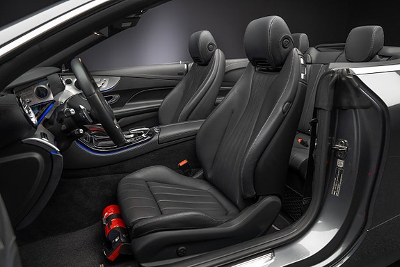 Mercedes-Benz E400 10 of 16