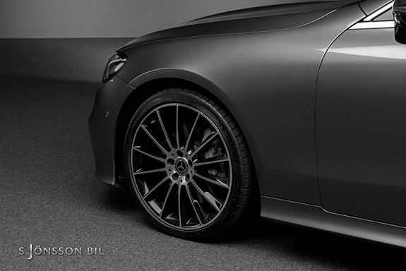 Mercedes-Benz E400 6 of 16