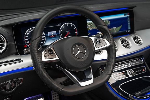 Mercedes-Benz E400 8 of 16