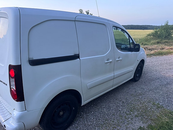 Peugeot Partner 4 of 5
