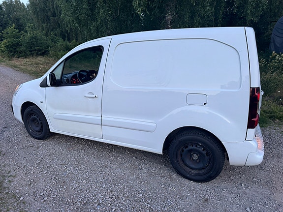 Peugeot Partner 2 of 5