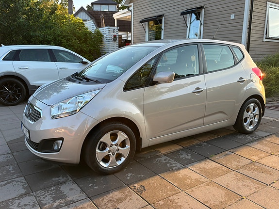 Kia Venga 2 of 5