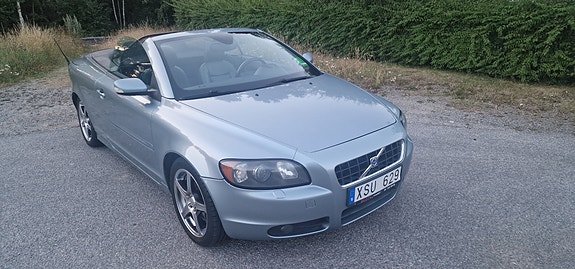 Volvo C70 4 of 5