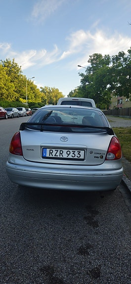 Toyota Corolla 3 of 4