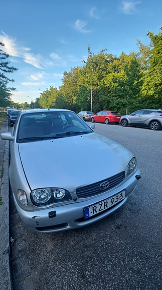 Toyota Corolla 4 of 4