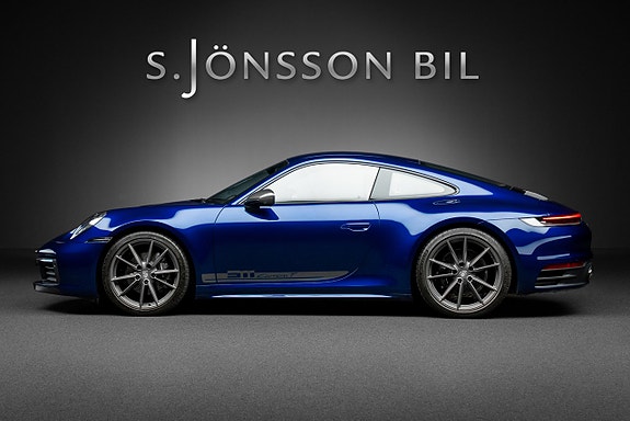 Porsche 911 4 of 5