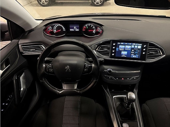 Peugeot 308 12 of 26