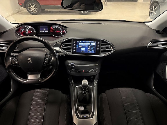 Peugeot 308 11 of 26