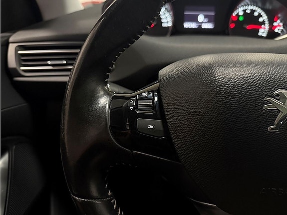 Peugeot 308 13 of 26