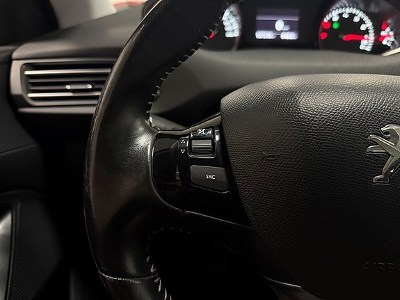 Peugeot 308 13 of 26