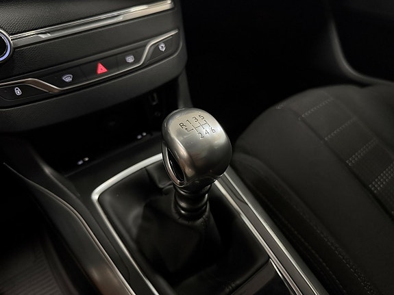 Peugeot 308 16 of 26