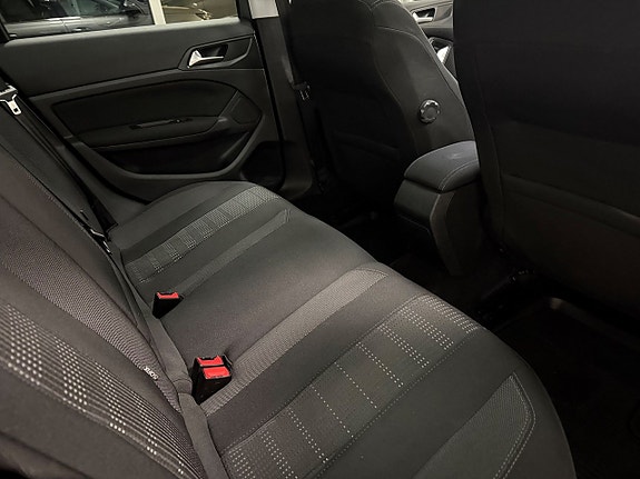 Peugeot 308 7 of 26