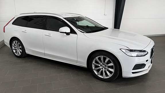 Volvo V90 3 of 5