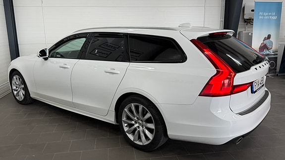 Volvo V90 13 of 24
