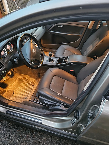 Volvo V70 4 of 4