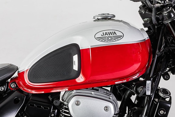 Jawa 42 BOBBER 2 of 8