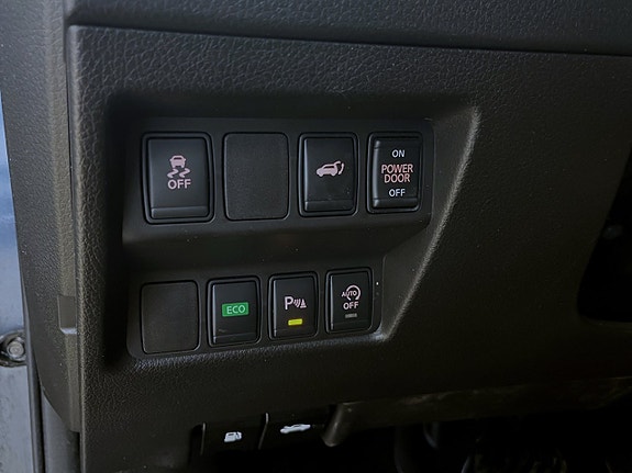 Nissan X-Trail 17 of 30