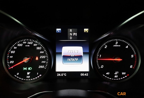 Mercedes-Benz GLC220 d 16 of 24