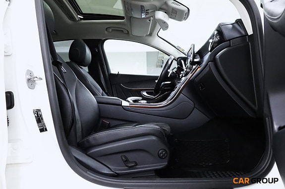 Mercedes-Benz GLC220 d 13 of 24