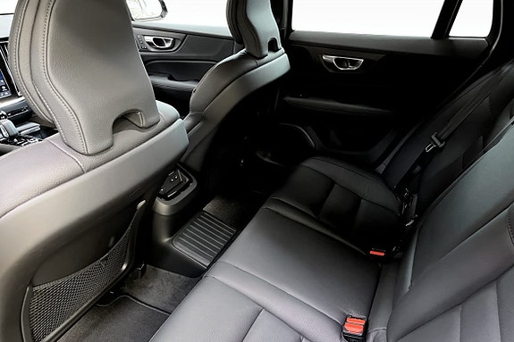 Volvo V60 8 of 9