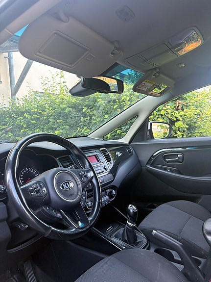 Kia Carens 6 of 6