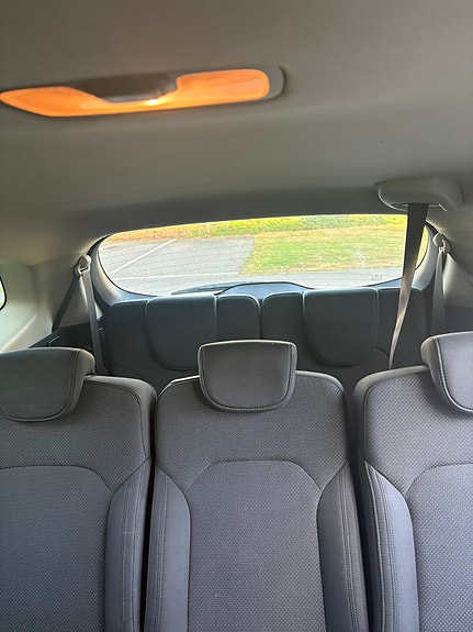 Kia Carens 5 of 5