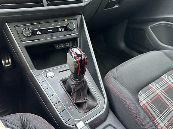 Volkswagen Polo 22 of 24