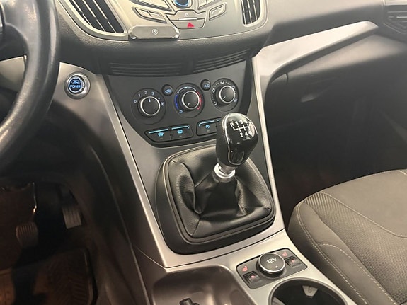 Ford Kuga 12 of 16