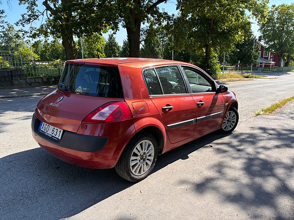 Renault Megane II 3 of 5