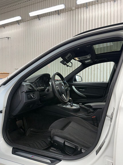 BMW 320d 5 of 5