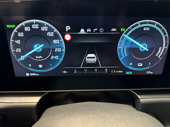 Kia Niro 10 of 17