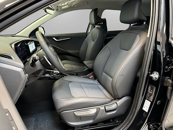 Kia Niro 8 of 17