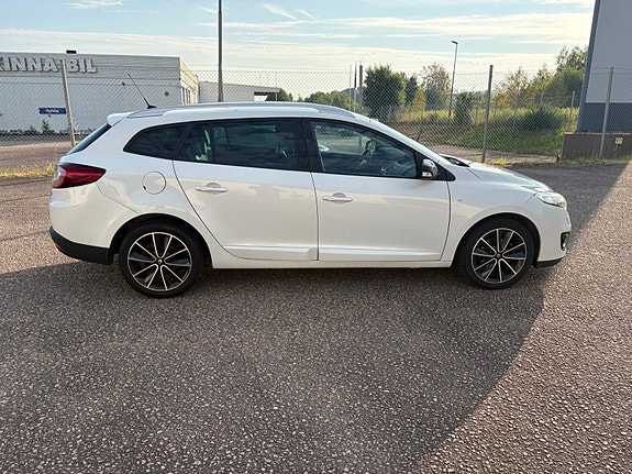 Renault Megane III 4 of 5
