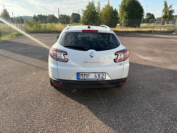 Renault Megane III 3 of 5