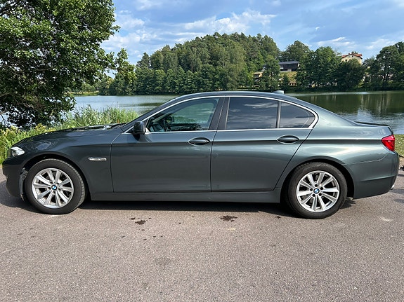 BMW 520d 3 of 11