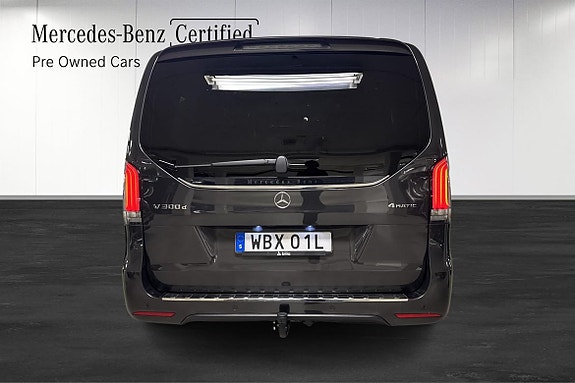Mercedes-Benz V300 5 of 26