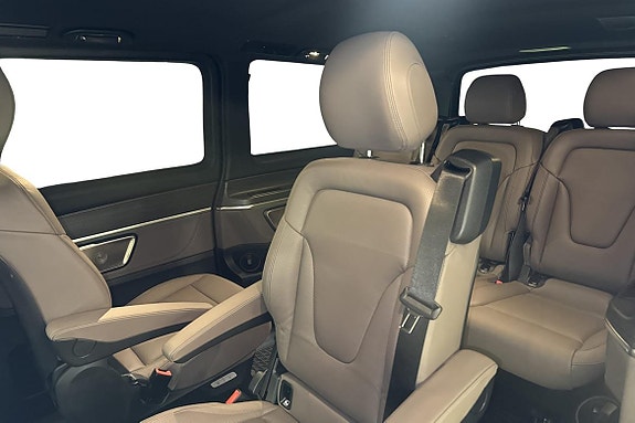Mercedes-Benz V300 10 of 26